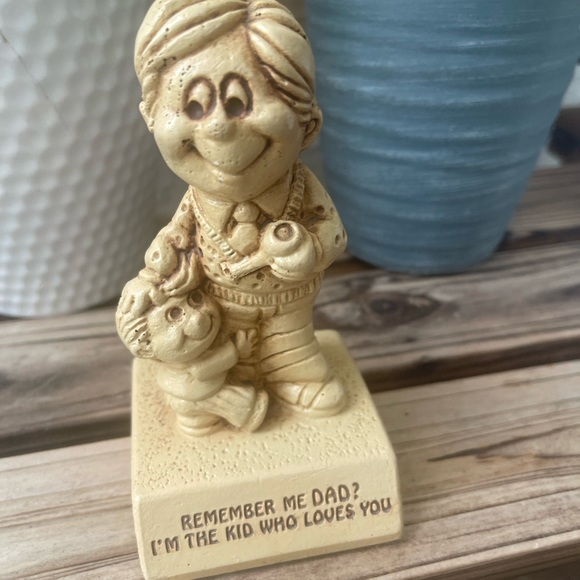 Sale‼️Vintage Figurine - "Remember Me Dad?" -Paula & Co. 1972 - Picture 3 of 7